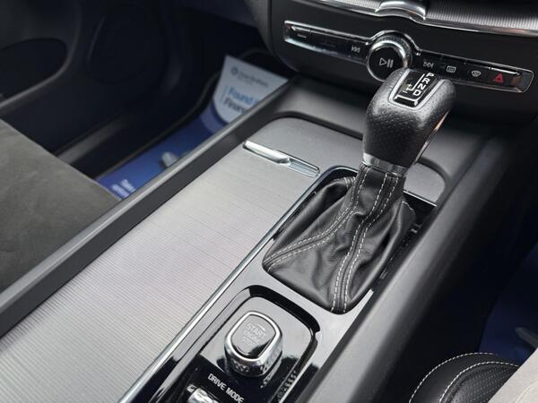 Volvo XC60 2.0 T5 R-Design Auto AWD Euro 6 (s/s) 5dr