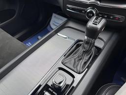 Volvo XC60 2.0 T5 R-Design Auto AWD Euro 6 (s/s) 5dr at 26th