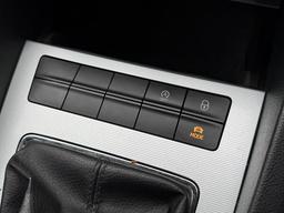 Skoda Octavia 2.0 TDI Elegance Euro 5 (s/s) 5dr at 34th