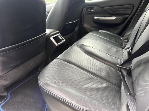 Mitsubishi L200 2.2 DI-D DC Barbarian Auto 4WD Euro 6 (s/s) 4dr