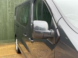 Renault Trafic 2.0 dCi ENERGY 30 Sport Crew Van EDC LWB Euro 6 (s/s) 6dr at 41th