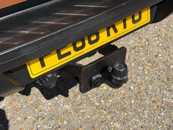 Nissan Navara 2.3 dCi Tekna Auto 4WD Euro 6 4dr