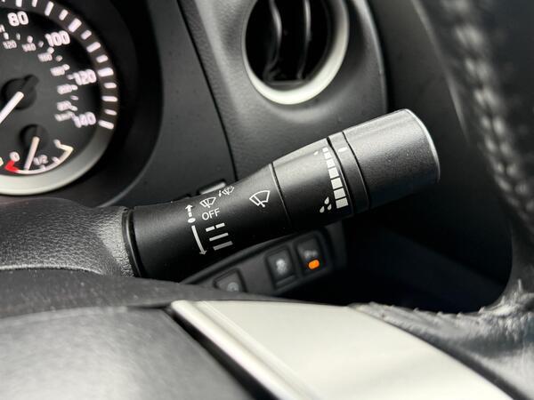 Nissan Navara 2.3 dCi Tekna 4WD Euro 6 (s/s) 4dr