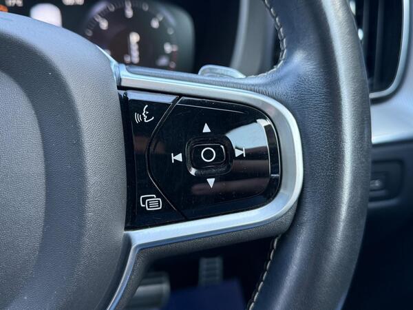 Volvo XC60 2.0 D4 R-Design Auto Euro 6 (s/s) 5dr