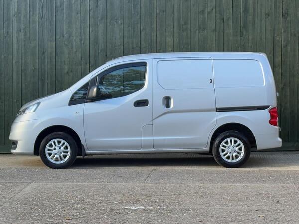 Nissan NV200 1.5 dCi Tekna SWB Euro 6 6dr