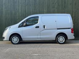 Nissan NV200 1.5 dCi Tekna SWB Euro 6 6dr at 20th
