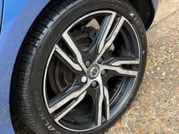 Volvo V40 2.0 D3 R-Design Edition Auto Euro 6 (s/s) 5dr at 43th