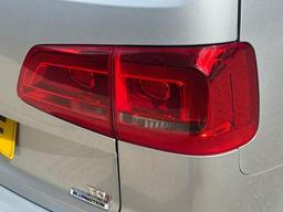 Volkswagen Touran 1.6 TDI SE Euro 5 5dr at 39th