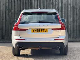 Volvo XC60 2.0 T5 Momentum Auto AWD Euro 6 (s/s) 5dr at 18th