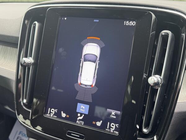 Volvo XC40 2.0 T4 Inscription Pro Auto Euro 6 (s/s) 5dr