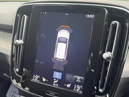 Volvo XC40 2.0 T4 Inscription Pro Auto Euro 6 (s/s) 5dr at 17th