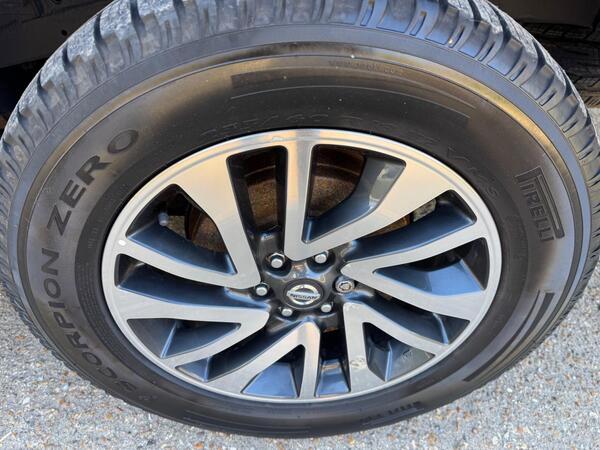 Nissan Navara 2.3 dCi Tekna Auto 4WD Euro 6 4dr