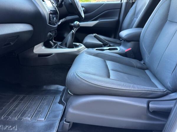 Nissan Navara 2.3 dCi Tekna 4WD Euro 6 (s/s) 4dr