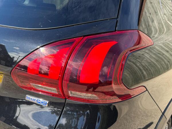 Peugeot 2008 1.6 BlueHDi Allure Euro 6 5dr