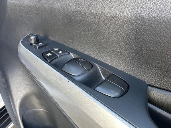 Nissan Navara 2.3 dCi Tekna 4WD Euro 6 (s/s) 4dr