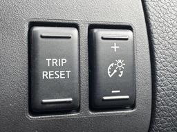 Nissan Navara 2.3 dCi Acenta 4WD Euro 6 (s/s) 4dr at 38th