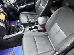 Nissan Navara 2.3 dCi Tekna 4WD Euro 6 (s/s) 4dr at 13th