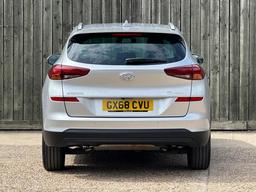 Hyundai TUCSON 1.6 GDi Premium Euro 6 (s/s) 5dr at 13th