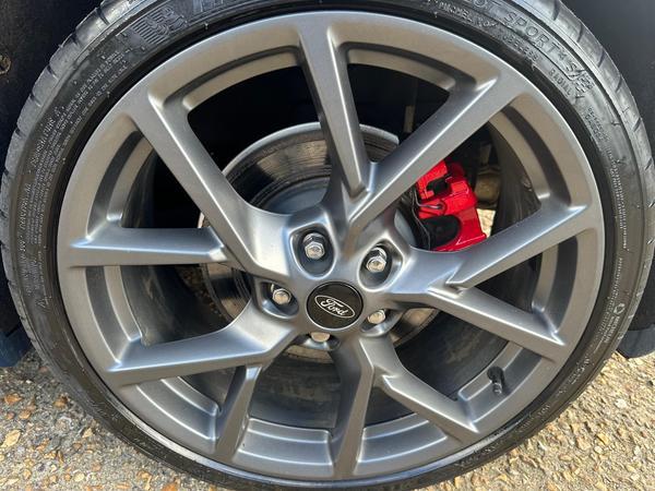 Ford Focus 2.3T EcoBoost ST Euro 6 (s/s) 5dr