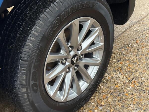 Mitsubishi L200 2.4 DI-D DC Warrior 4WD Euro 6 4dr