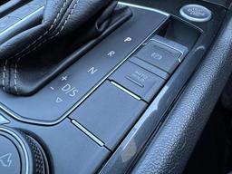 Volkswagen Tiguan 2.0 TSI R-Line Tech DSG 4Motion Euro 6 (s/s) 5dr at 20th