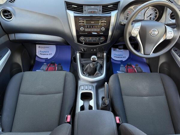 Nissan Navara 2.3 dCi Acenta 4WD Euro 6 (s/s) 4dr