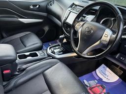 Nissan Navara 2.3 dCi N-Guard Auto 4WD Euro 6 4dr at 20th