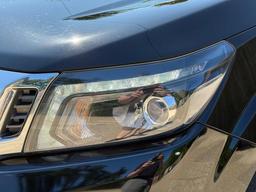 Nissan Navara 2.3 dCi Tekna 4WD Euro 6 (s/s) 4dr at 41th