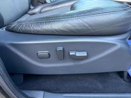 Nissan Navara 2.3 dCi N-Guard Auto 4WD Euro 6 4dr at 33th