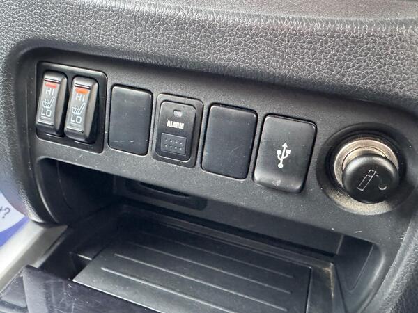 Mitsubishi L200 2.4 DI-D DC Barbarian Auto 4WD Euro 6 4dr
