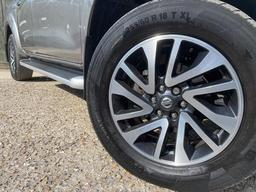Nissan Navara 2.3 dCi Tekna Auto 4WD Euro 6 4dr at 37th