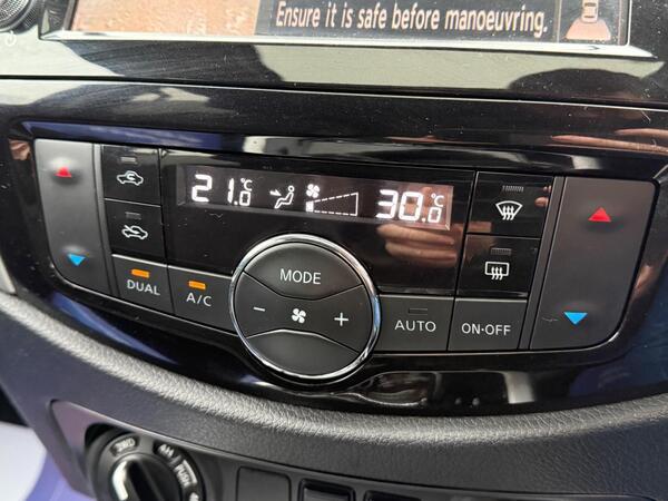 Nissan Navara 2.3 dCi N-Guard Auto 4WD Euro 6 4dr