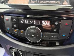 Nissan Navara 2.3 dCi N-Guard Auto 4WD Euro 6 4dr at 12th