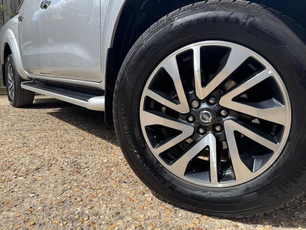 Nissan Navara 2.3 dCi Tekna Auto 4WD Euro 6 4dr