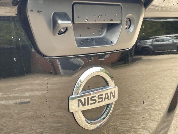 Nissan Navara 2.3 dCi N-Guard Auto 4WD Euro 6 4dr