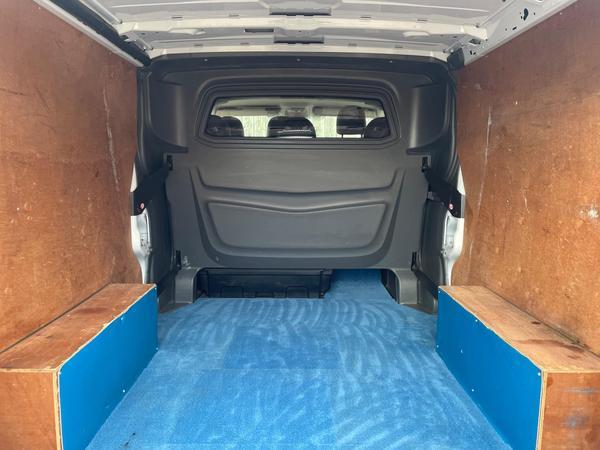 Vauxhall Vivaro 1.6 CDTi 2900 BiTurbo ecoTEC Limited Edition Nav Crew Van L2 H1 Euro 6 (s/s) 5dr (6 Seat)