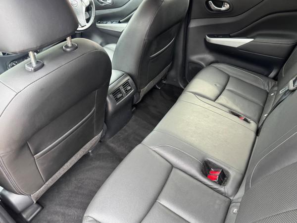 Nissan Navara 2.3 dCi Tekna Auto 4WD Euro 6 4dr