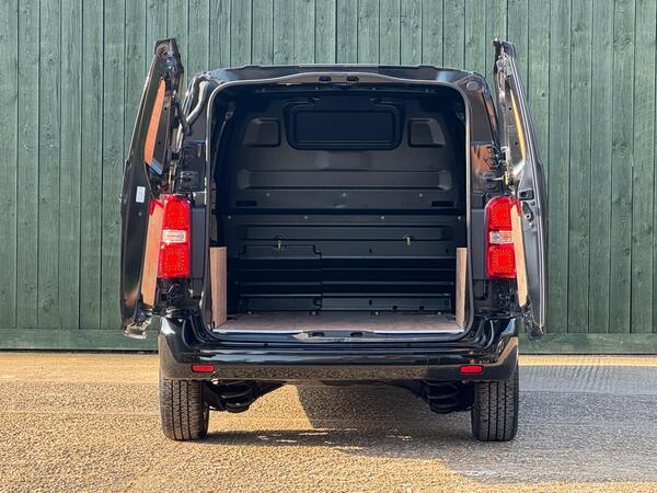 Peugeot Expert 2.0 BlueHDi 1400 Professional Premium Standard Panel Van MWB Euro 6 (s/s) 6dr