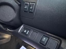 Nissan Navara 2.3 dCi N-Guard Auto 4WD Euro 6 4dr at 21th