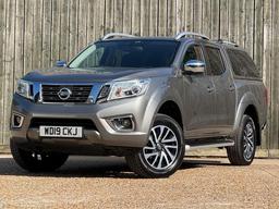 Nissan Navara 2.3 dCi Tekna Auto 4WD Euro 6 4dr at 23th