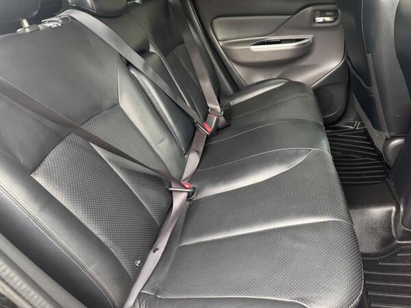 Fiat Fullback 2.4D LX Auto 4WD Euro 6 4dr (Euro 6)