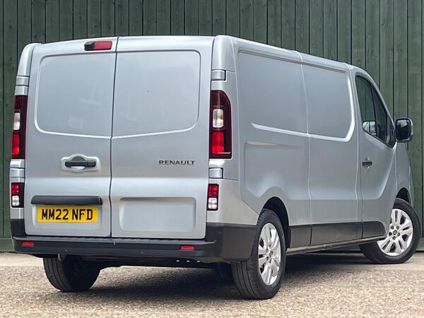 Renault Trafic 2.0 dCi Blue LL30 Sport L2 H1 Euro 6 (s/s) 5dr