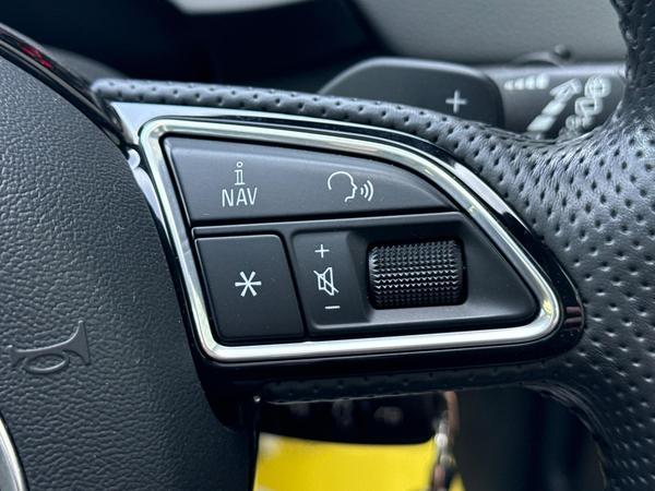 Audi Q3 1.4 TFSI CoD Black Edition S Tronic Euro 6 (s/s) 5dr