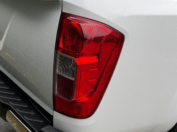 Nissan Navara 2.3 dCi Tekna 4WD Euro 6 (s/s) 4dr