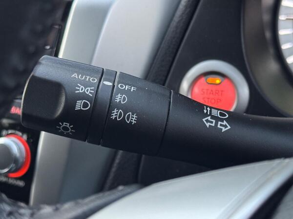 Nissan Navara 2.3 dCi N-Guard Auto 4WD Euro 6 4dr