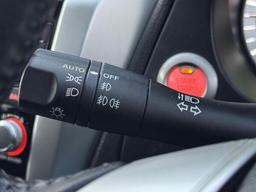 Nissan Navara 2.3 dCi N-Guard Auto 4WD Euro 6 4dr at 18th