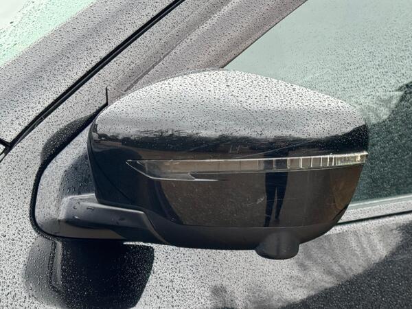 Nissan Navara 2.3 dCi N-Guard Auto 4WD Euro 6 4dr