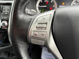 Nissan Navara 2.3 dCi N-Guard Auto 4WD Euro 6 4dr at 26th