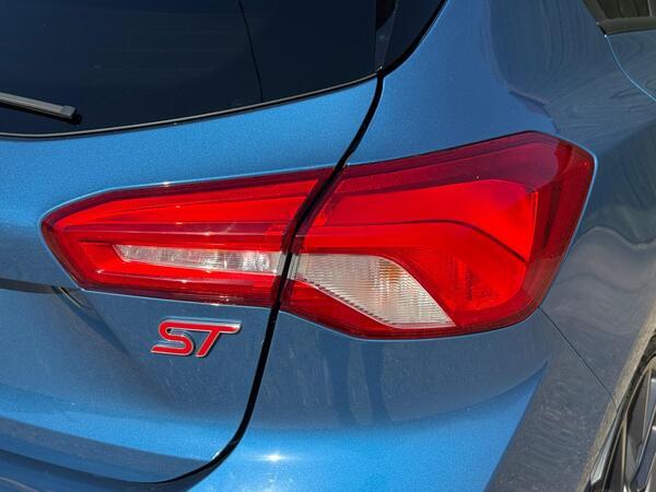 Ford Focus 2.3T EcoBoost ST Euro 6 (s/s) 5dr