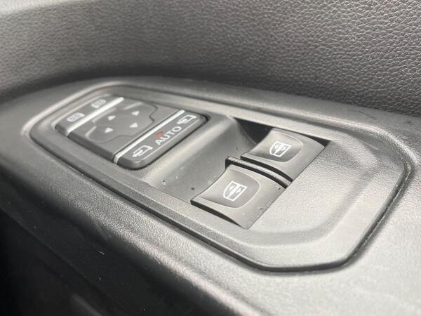 Renault Trafic 2.0 dCi Blue SL28 Sport L1 H1 Euro 6 (s/s) 5dr